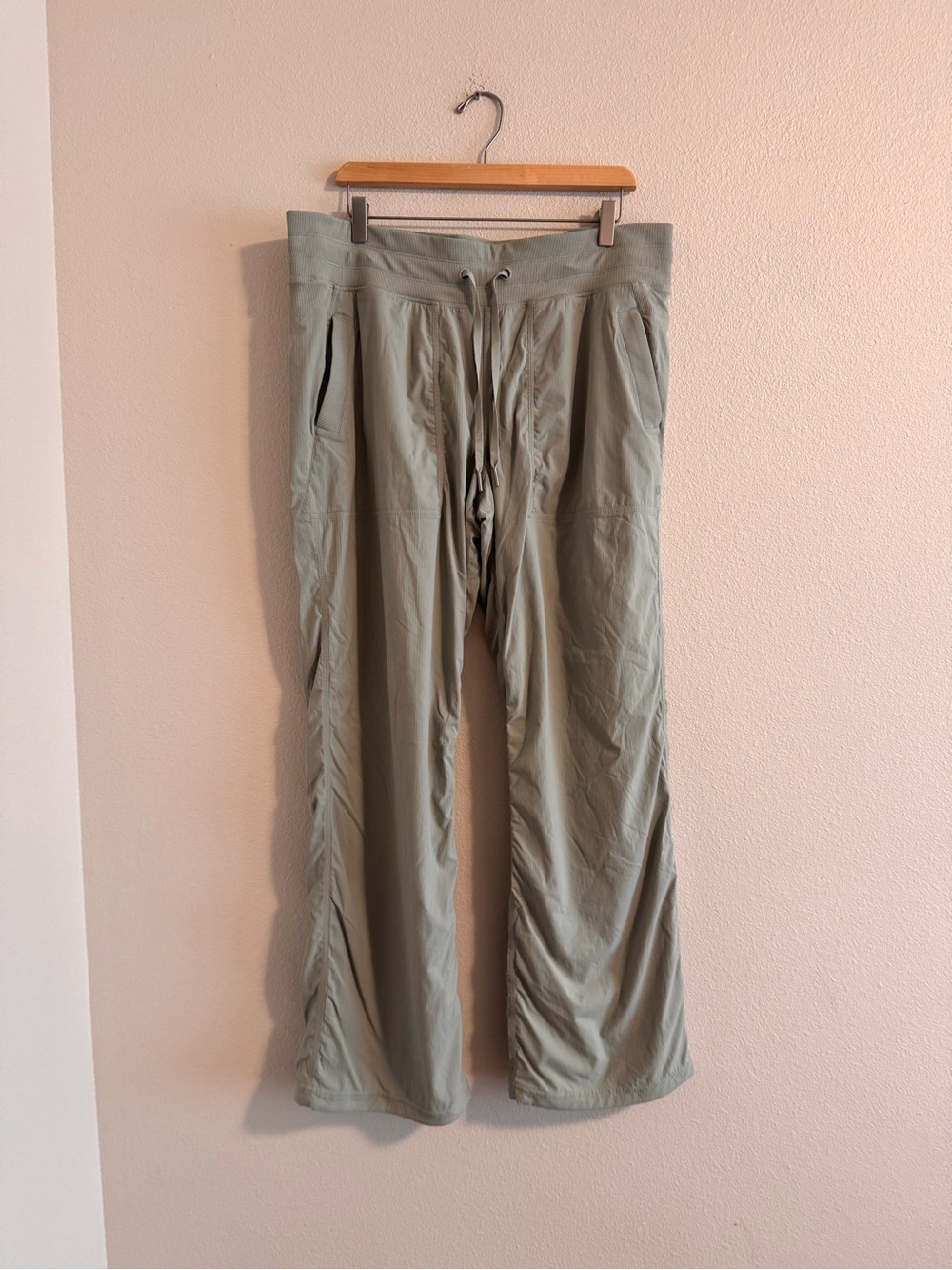 Lululemon Lightweight Drawstring Pants - Sage Green
